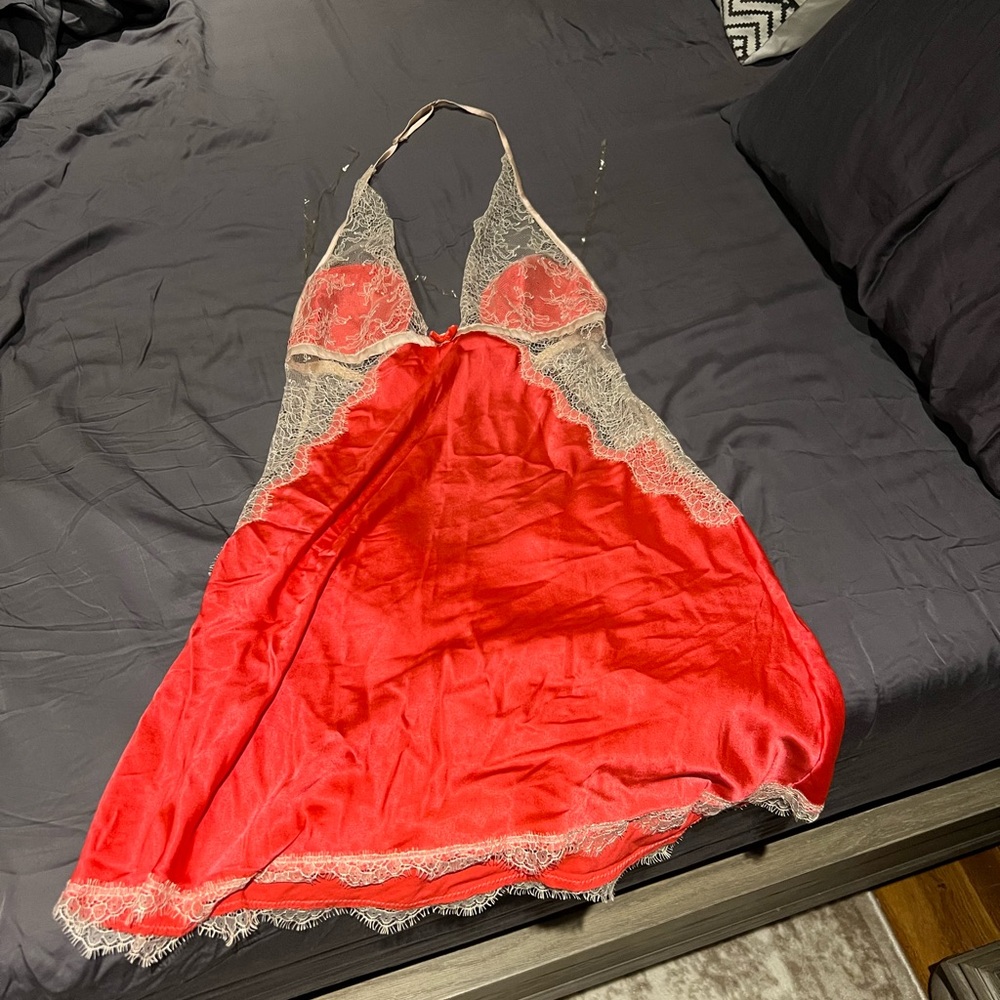 VS pink Nighty - Size Medium